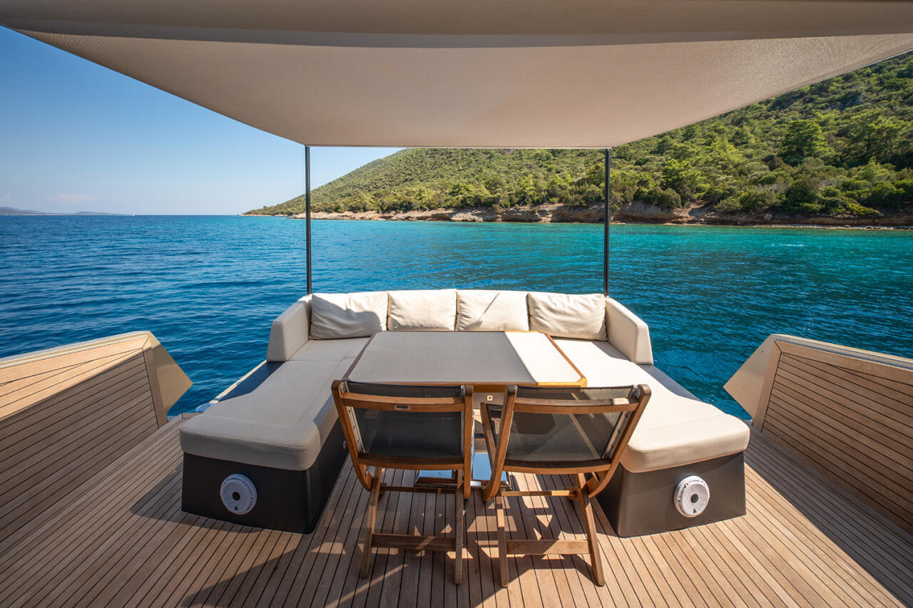 Jera J50c Weekend Cruiser Yacht Exterior 6